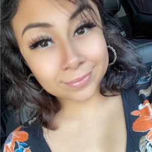 Meet your Posher, Vanessa